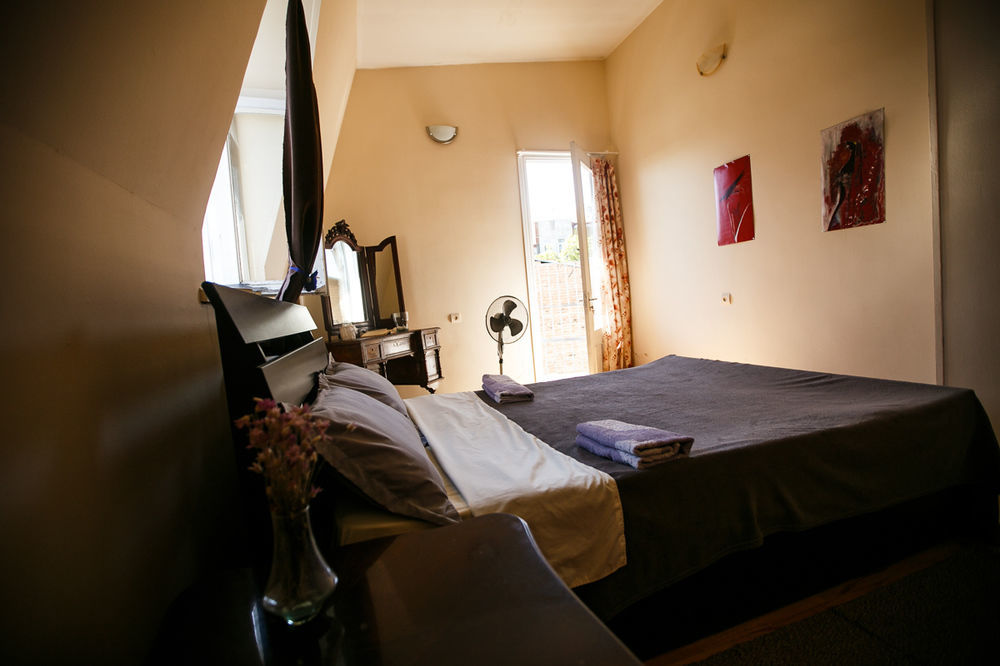 Like Hostel Тбилиси Екстериор снимка